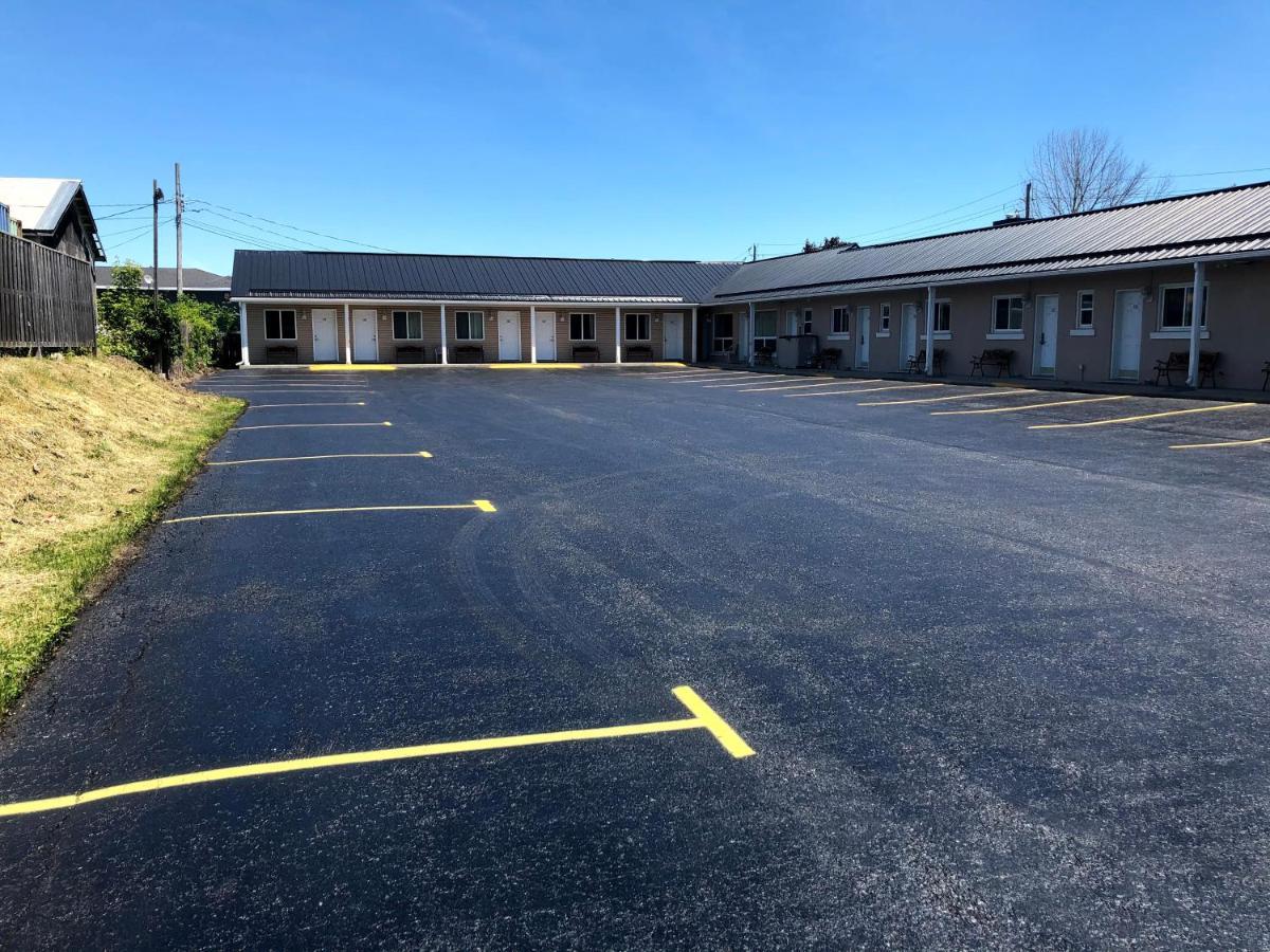 Perth Plaza Inn & Suites Exterior foto